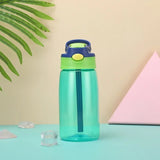 Gourde plastique enfant avec pipette