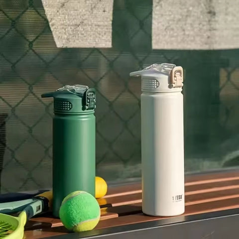 Thermos avec paille