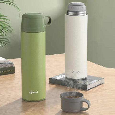 Thermos avec tasse