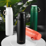 Petit thermos avec tasse