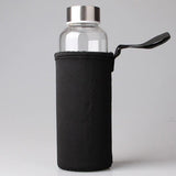 gourde en verre housse noire